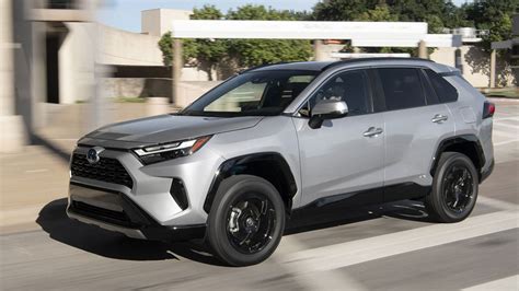 2023 Toyota RAV4 Hybrid: Choosing the Right Trim - Autotrader