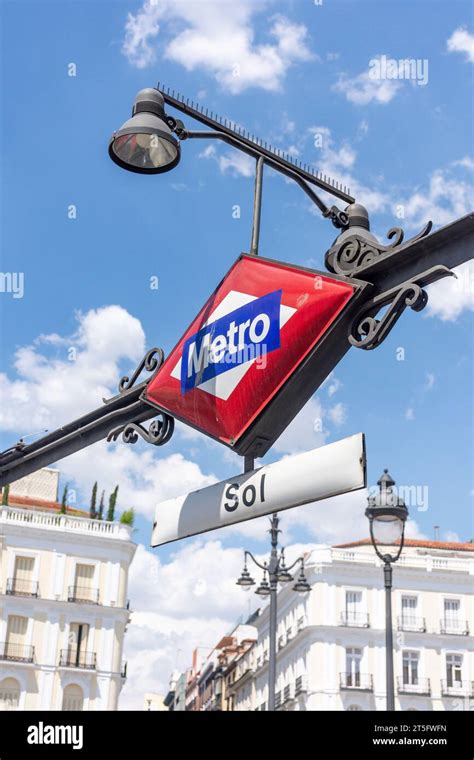 Sol Metro Entrance Sign Retro Vintage Puerta Del Sol Underground Hi Res