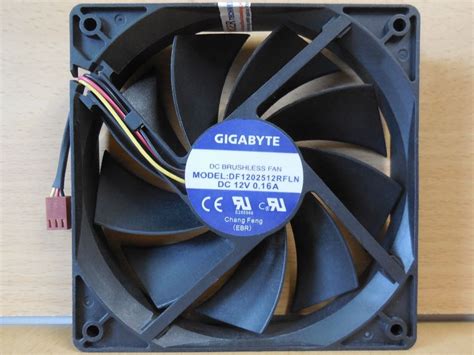 GIGABYTE DF1202512RFLN 120mm 3-pol Gehäuse Lüfter FAN Kühler* GL132