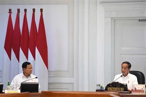 Prabowo Dampingi Jokowi Dalam Ratas RAPBN 2025 BALIPOST