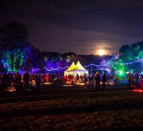 Beim Lichterfest Im Fredenbaumpark Sorgt Eine Lasershow F R Einen