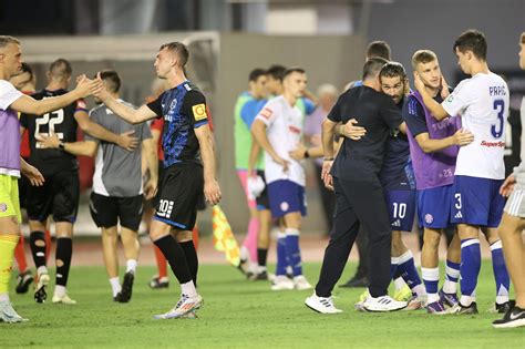 Slobodna Dalmacija Sramotan potez igrača Varaždina pljunuo dječaka