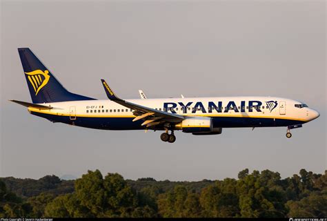 EI EFJ Ryanair Boeing 737 8AS WL Photo By Severin Hackenberger ID