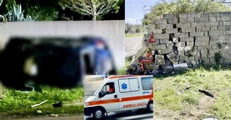 In 5 Dentro L Auto Si Schiantano Contro Un Muro Morta Una 17enne