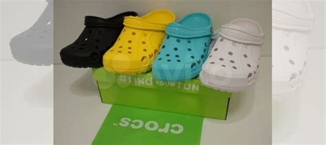 Сабо Crocs Baya clog в коробке с джибитсами купить в Москве с доставкой ...