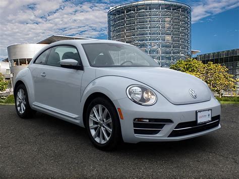 Certified Pre Owned 2017 Volkswagen Beetle 1 8t Se Hatchback In Monroeville P610767