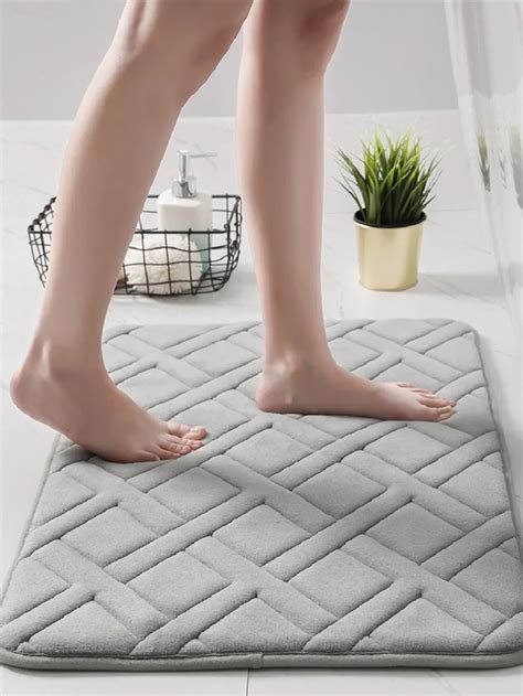 Tapis De Bain Sling Lilac X Cm Tapis De Salle De Bain En Mousse