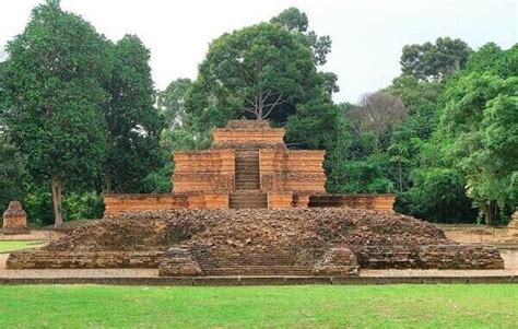 Mengenal Candi Muaro Jambi Peninggalan Kerajaan Sriwijaya Terluas Se Asia Tenggara Di Jambi