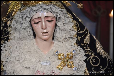 Estrella Coronada Besamanos Desde La Giralda