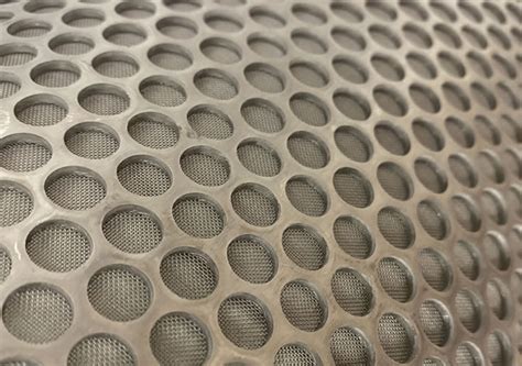 Perforated Plate Round Hole Staggered, Serrated and Non Slip Raised