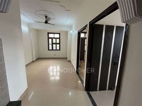 Chetan Plaza Dwarka Sector Rent Without Brokerage Semi Furnished