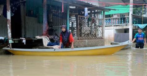 Number Of Flood Evacuees Rises In Terengganu Kelantan Drops In Selangor