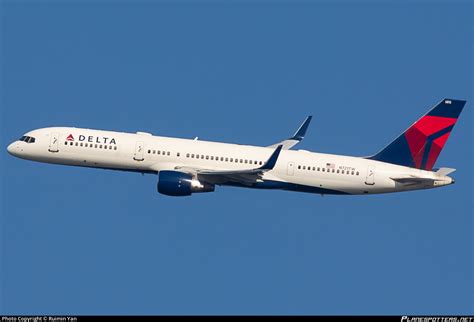 N721TW Delta Air Lines Boeing 757 231 WL Photo By Ruimin Yan ID