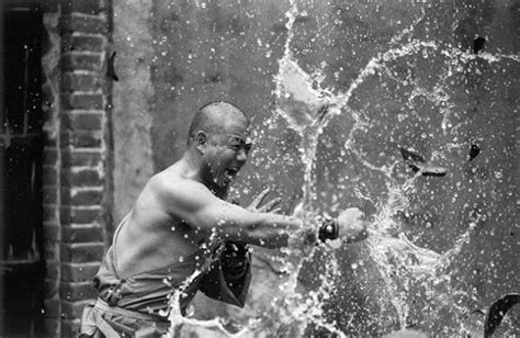 Awe-Inspiring Pictures Of Shaolin Monks Training