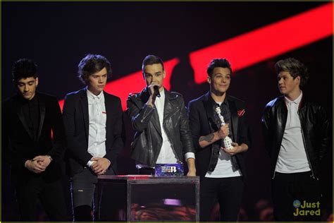 One Direction Brit Awards 2013 One Way Or Another Performance