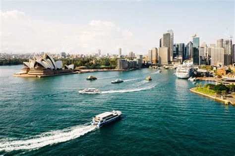 The Very BEST Hostels in Sydney - (2019 • REAL Insider Guide!)