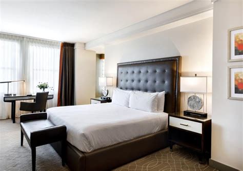 Best Hilton Hotels in Oklahoma City | Colcord Hotel OKC