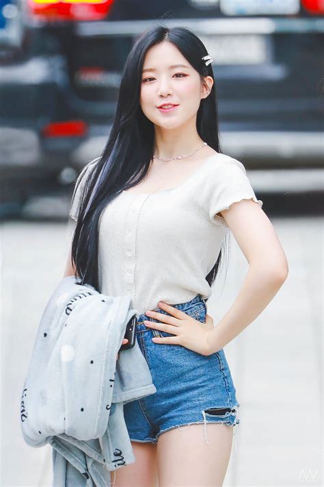 Shuhua Pics On Twitter Fashion Girl Fashion Kpop Girls