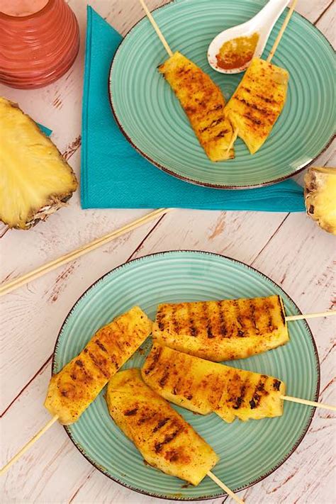 Spicy grilled pineapple spears – The Tasty Chilli