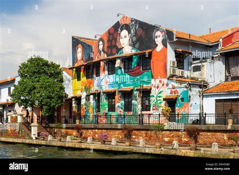 Street Art on the Malacca River, Malacca, Malaysia Stock Photo - Alamy