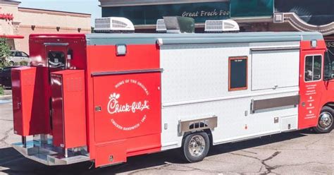 Eat Mor Chikin Strongsville Chick Fil A Gets A Food Truck