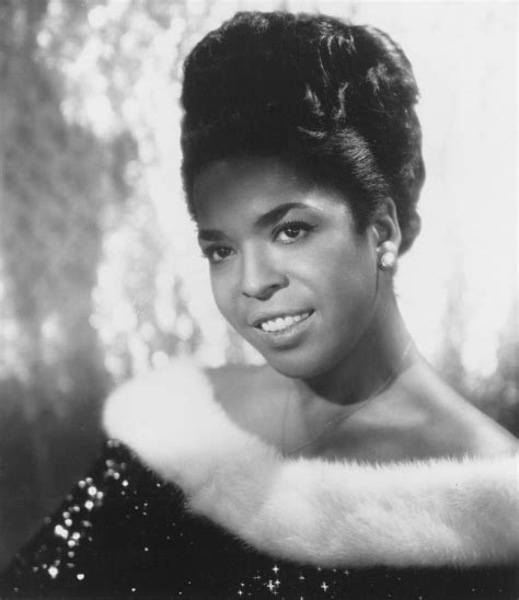 'Touched by an Angel' star Della Reese dead at 86 - ABC News