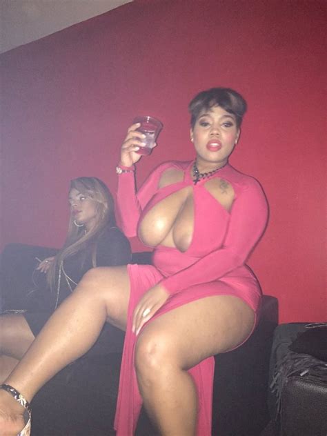 Ebony bbw amateur coño comió por matón Whittleonline