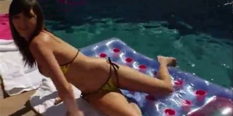 Great Group Anal Fun By The Swimmingpool Tnaflix