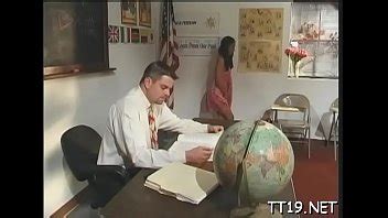 La jolie brune Jade se prépare enfin à jouir XVIDEOS