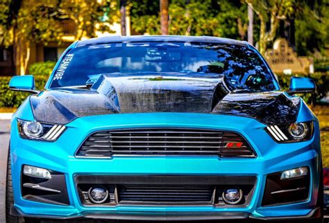 Carbon Fiber Hood Mustang