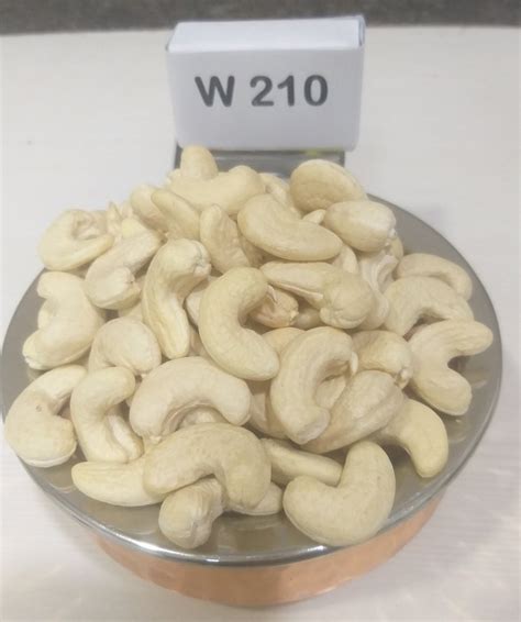 W Grade Cashew Nuts Packaging Size Loose At Rs Kg In Bhiwani