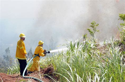 Joint Team Tackles Yigo Fire Andersen Air Force Base Article Display