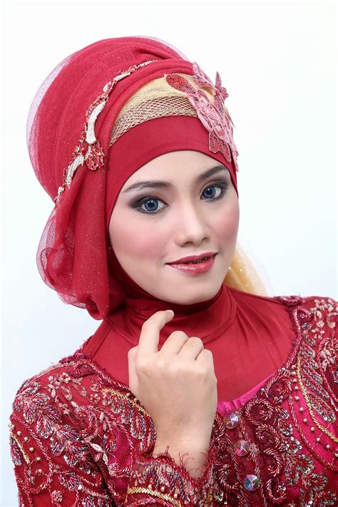 Kreasi Jilbab Make Up Hijab Wisuda Pesta Lamaran Di Naveela