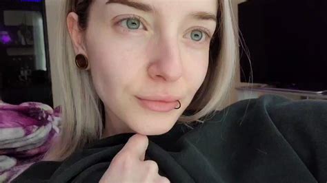 a singular boob 𝔏𝔲𝔫𝔞 ɴᴏ ᴘᴘᴠ lunaseduces