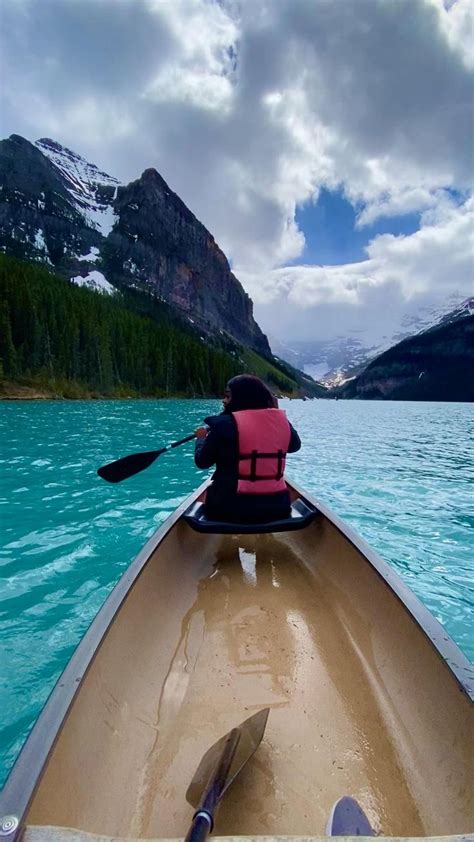 Kayaking in Lake Louise [Video] | Kayaking, Banff national park, Lake ...