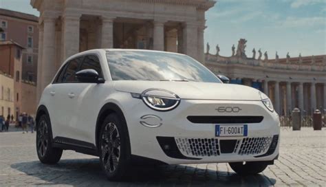 Nuova Fiat 600 Suv Prezzo Interni Dimensioni Immagini