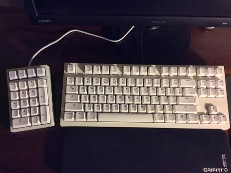 Help Mechanical Keyboard With Integrated Numpad On Left