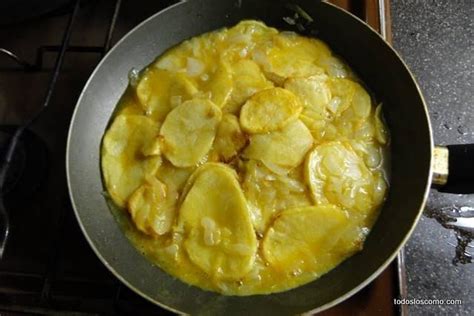 C Mo Hacer Una Tortilla De Papas Conoce Los Pasos De Esta Receta