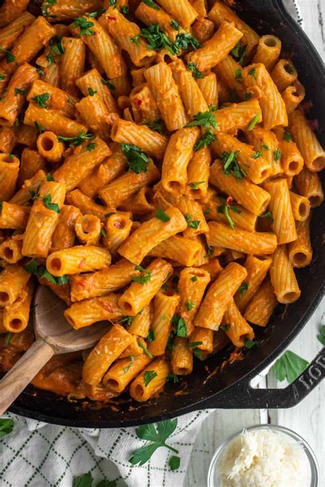 Spicy Rigatoni Chisel And Fork