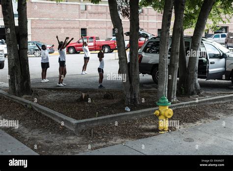 Savannah, cheer leaders practice Savannah Stock Photo - Alamy