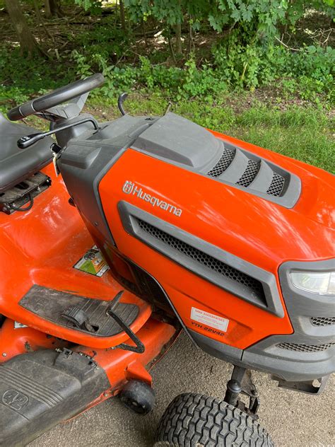 Husqvarna Yth22v42 Riding Mower 41567