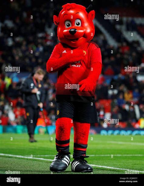 Manchester united mascot hi-res stock photography and images - Alamy