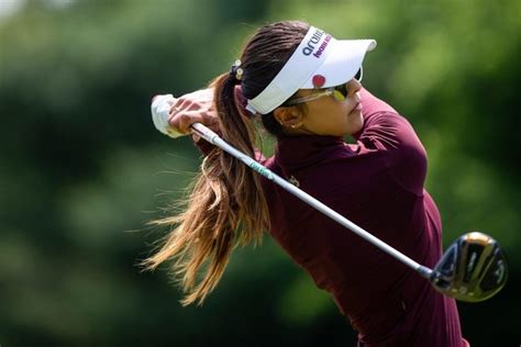 Alison Lee gains confidence in her swing, leads Meijer