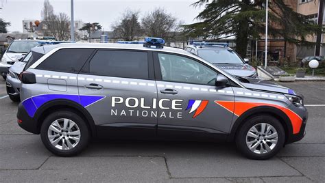 Orl Ans Nouvelles Voitures Nouveau Logo Pour La Police Les Peugeot