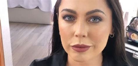 Daniela Aránguiz exhibe un gran escote en videos en bikini Tecache cl