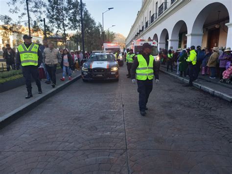 Elementos de Seguridad acompañan a peregrinos en su camino a la