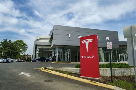 Tesla Is Cutting The Ribbon On Its First Arlington Store Today