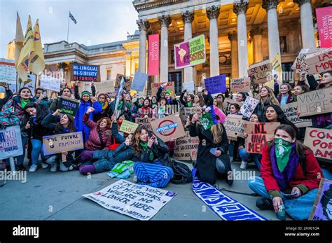 Protesta Contra La Violencia Contra La Mujer Fotograf As E Im Genes De