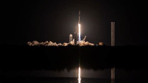 Spacex Falcon 9 Rocket Completes 400th Successful Mission Deploys 24