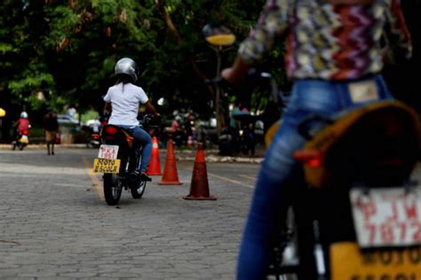 Curso Básico de Pilotagem de Moto CFC NOVA VENEZA Auto Escola em São